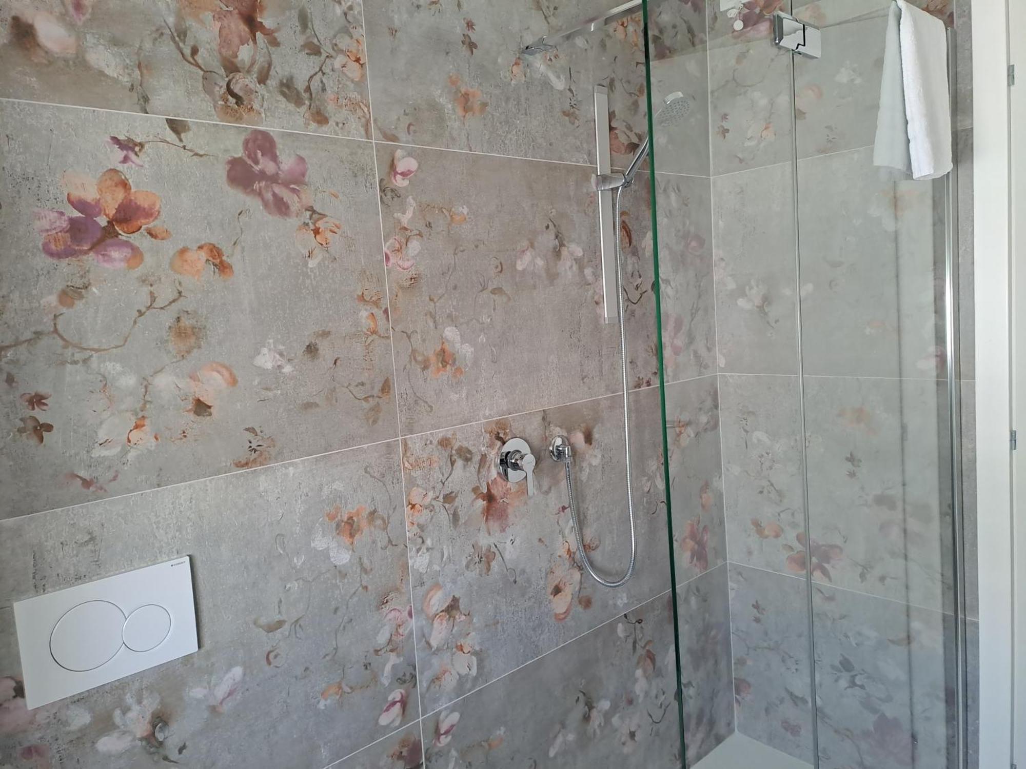 La Suite تْشيفيتانوفا ماركي المظهر الخارجي الصورة